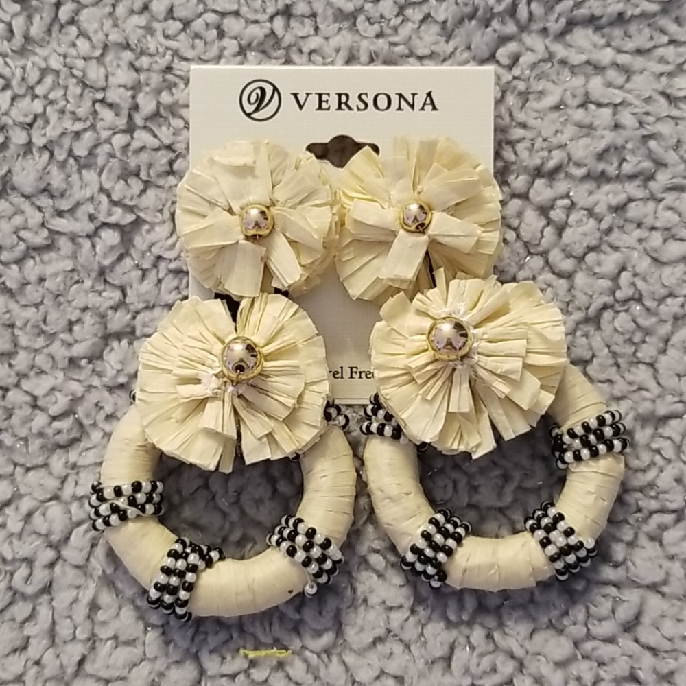 Versona Brand Black and white straw flower earring